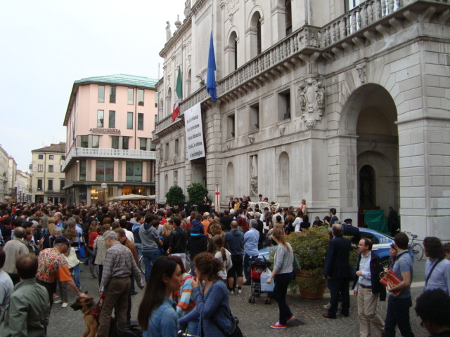 Di seguito le foto dell’iniziativa promossa dalle associazioni di studenti e Libera: [gpslideshow]