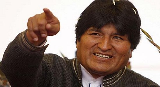 Davanti a un pubblico di attivisti sociali e sindacali e a rappresentanti dei movimenti, il Presidente della Bolivia ha ricordato le tappe di un processo rivoluzionario che sta portando gli […]