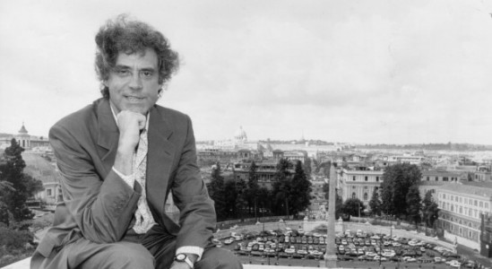 Quello che segue è l’ultimo articolo scritto da Renato Nicolini. E’ comparso sul manifesto alla fine di giugno. Il titolo è: “Cambiamo Roma, sono pronto”. Testimonia della sua vitalità e […]