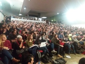 Assemblea dei movimenti a Parigi, per supportare da sinistra i gilet gialli