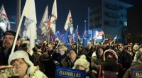 La Legge che obbliga di fatto i lavoratori e le lavoratrici ungheresi a 400 ore di lavoro straordinario ogni anno, e che i datori di lavoro potranno pagare nel triennio […]