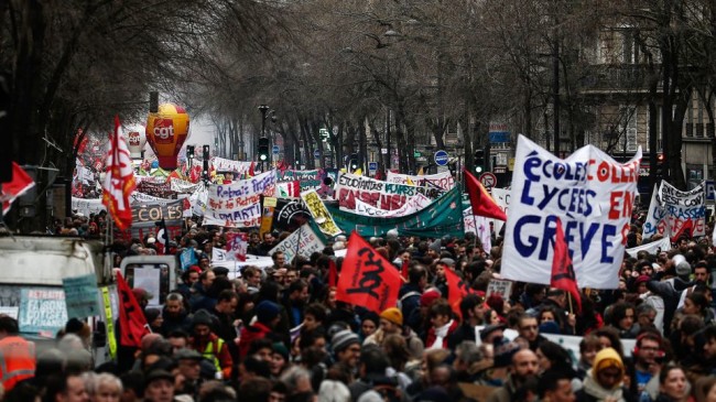 manifestation-contre-la-reforme-des-retraites-a-paris-le-9-janvier-2020_6243166