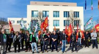 Ieri, venerdì 17/03, una delegazione del Partito della Rifondazione Comunista ha partecipato a due presidi di lavoratrici e lavoratori di aziende della provincia di Padova in sciopero per la difesa dell’occupazione […]